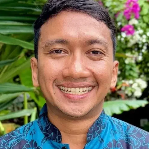 Raka,+General+Manager+of+The+Place+Retreats